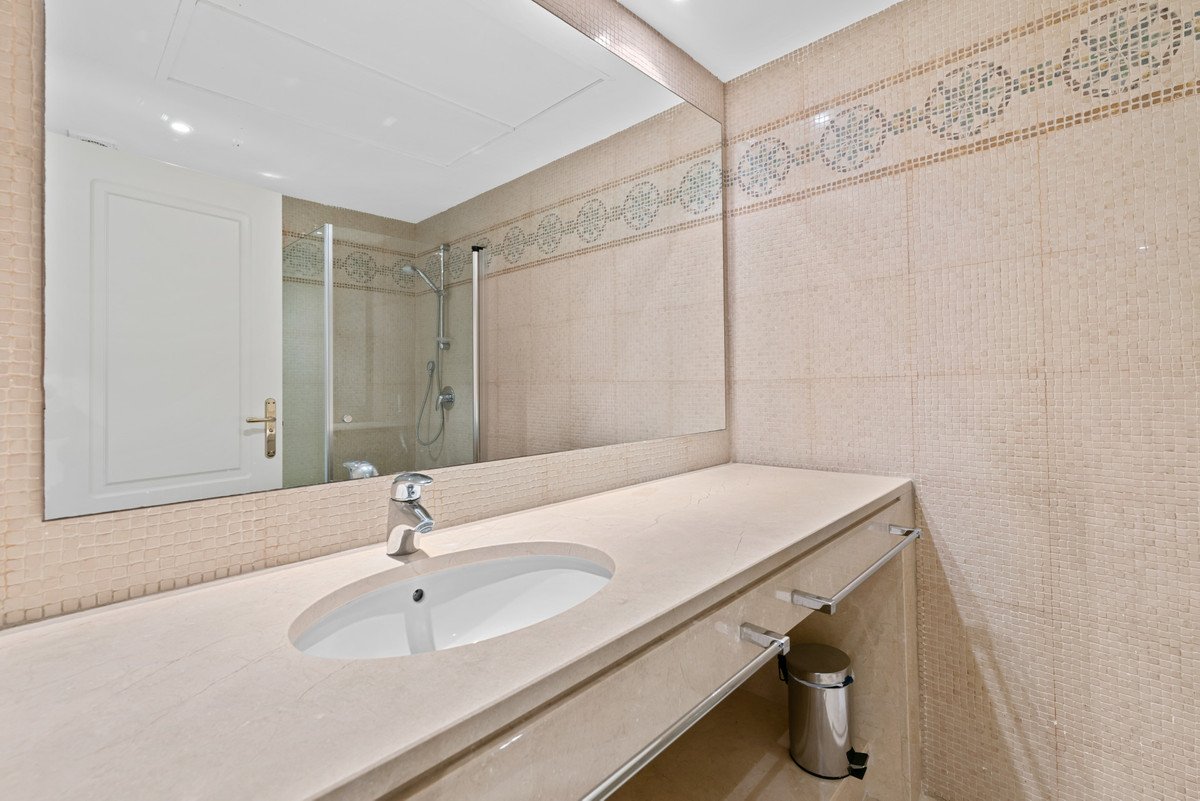 Appartement te koop in Benahavís | 2 slaapkamers H5437636