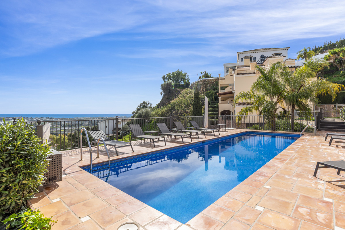 Penthouse te koop in Benahavís | 4 slaapkamers H5440771