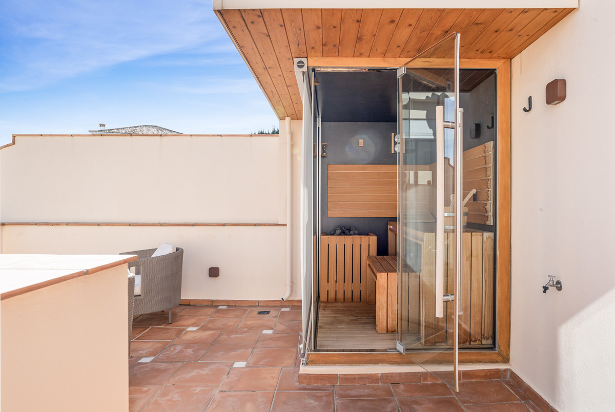 Penthouse te koop in Benahavís | 4 slaapkamers H5440771
