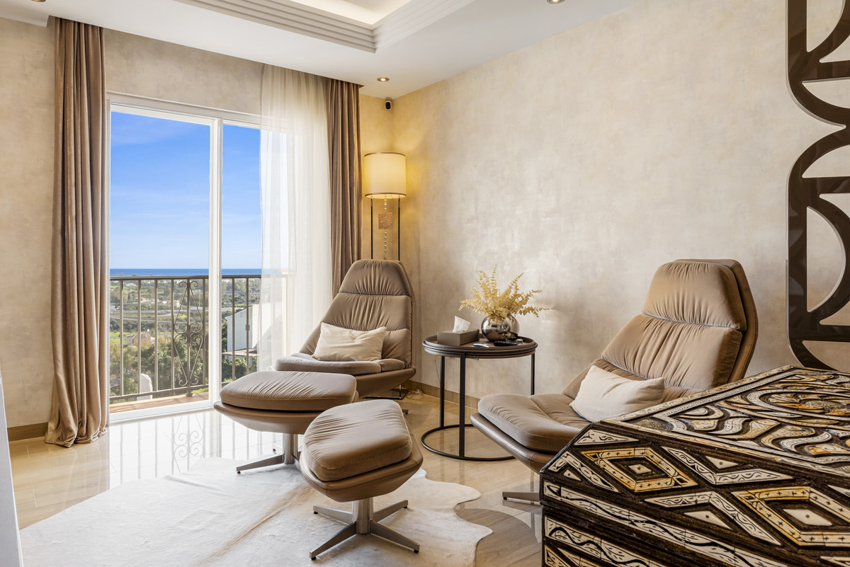Penthouse te koop in Benahavís | 4 slaapkamers H5440771