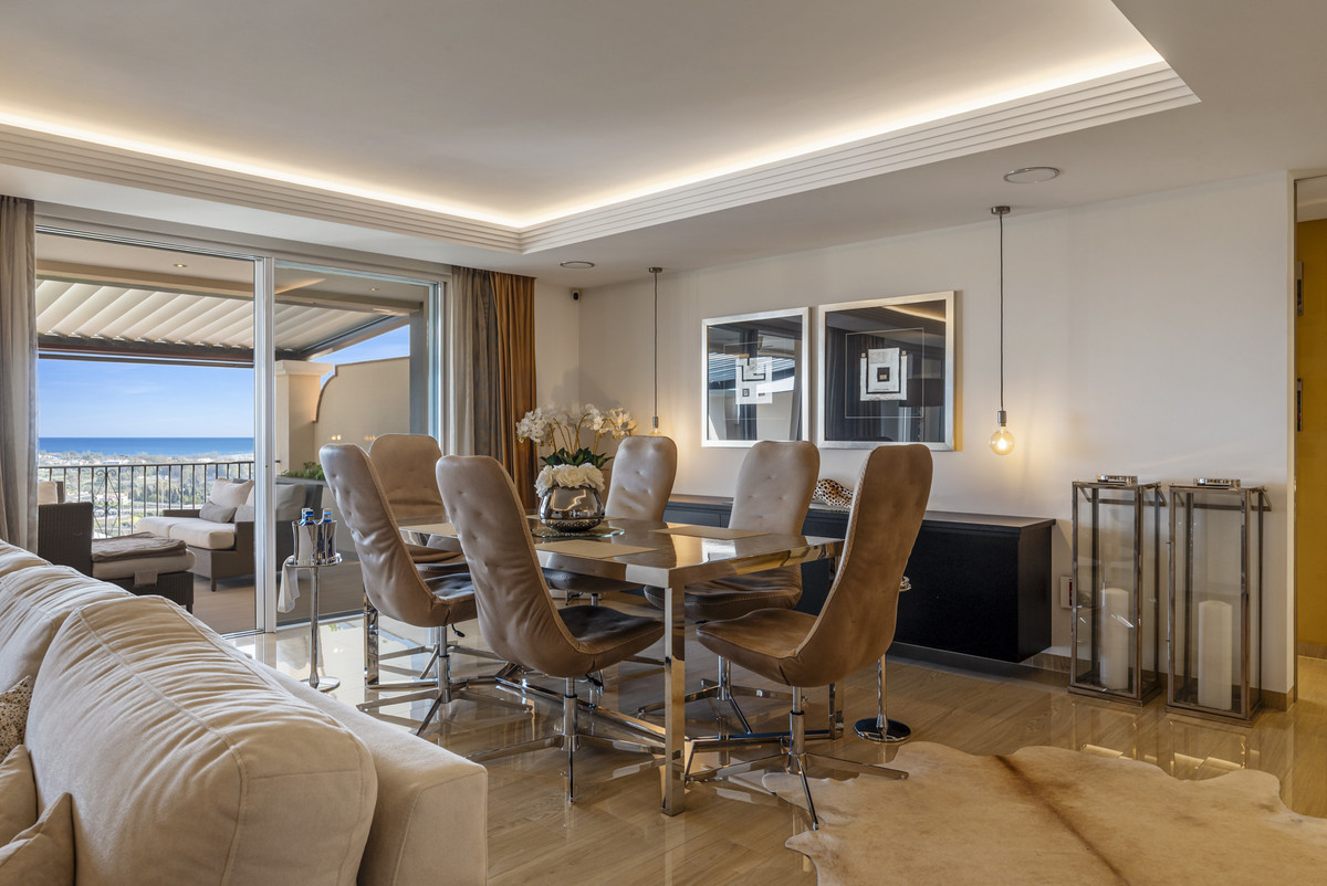Penthouse te koop in Benahavís | 4 slaapkamers H5440771