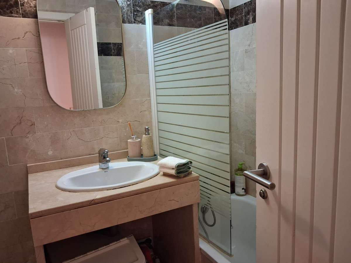 Penthouse te koop in Benahavís | 1 slaapkamers H5452303