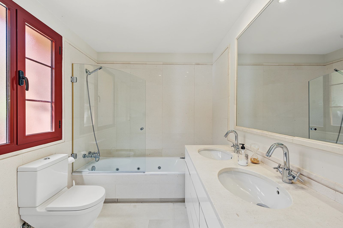 Appartement te koop in Benahavís | 3 slaapkamers H5486677