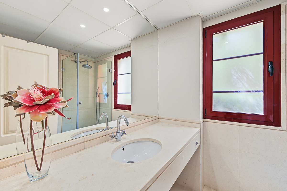 Appartement te koop in Benahavís | 3 slaapkamers H5486677