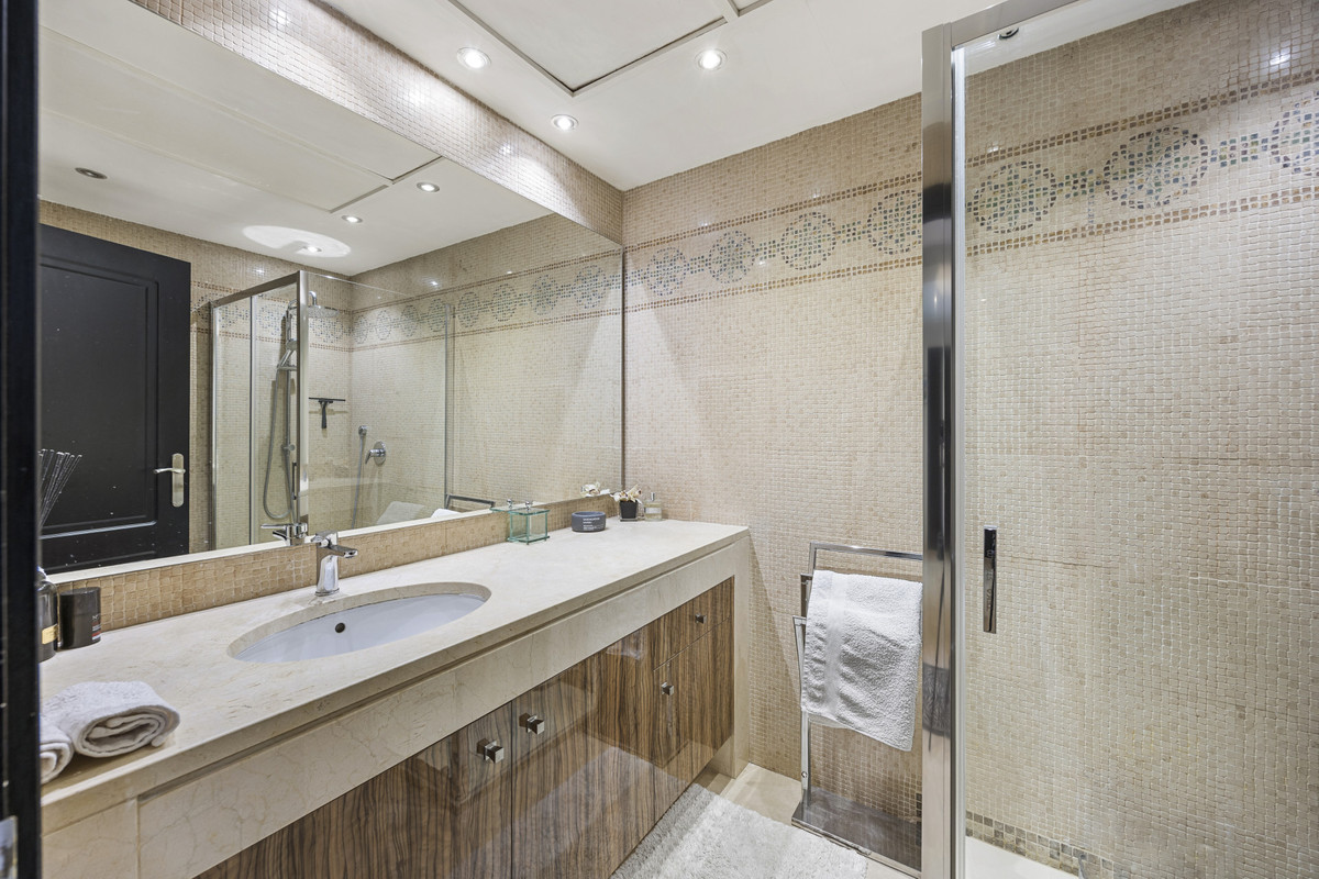 Penthouse te koop in Benahavís | 2 slaapkamers H5530534
