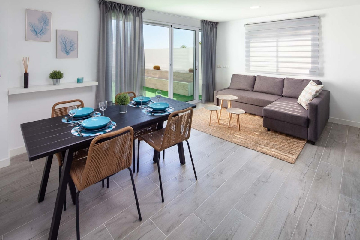 Appartement te koop in Benalmadena | 7 slaapkamers H4030888