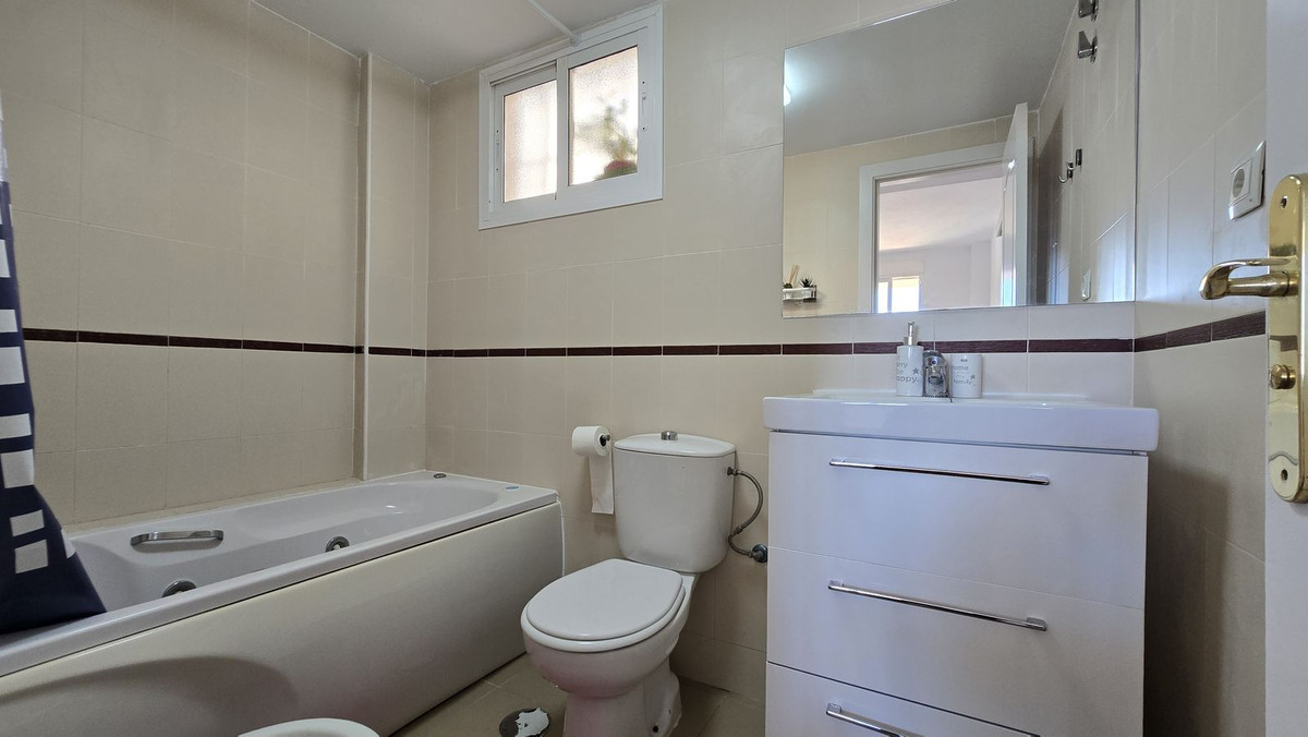 Appartement te koop in Benalmadena | 3 slaapkamers H5049340
