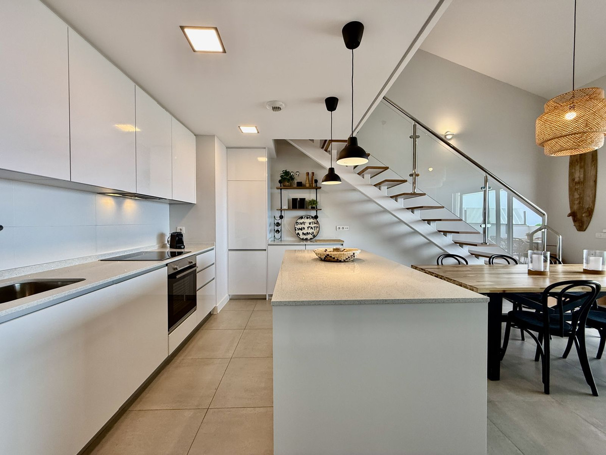 Apartment for sale in Benalmadena | 3 bedrooms H5129107