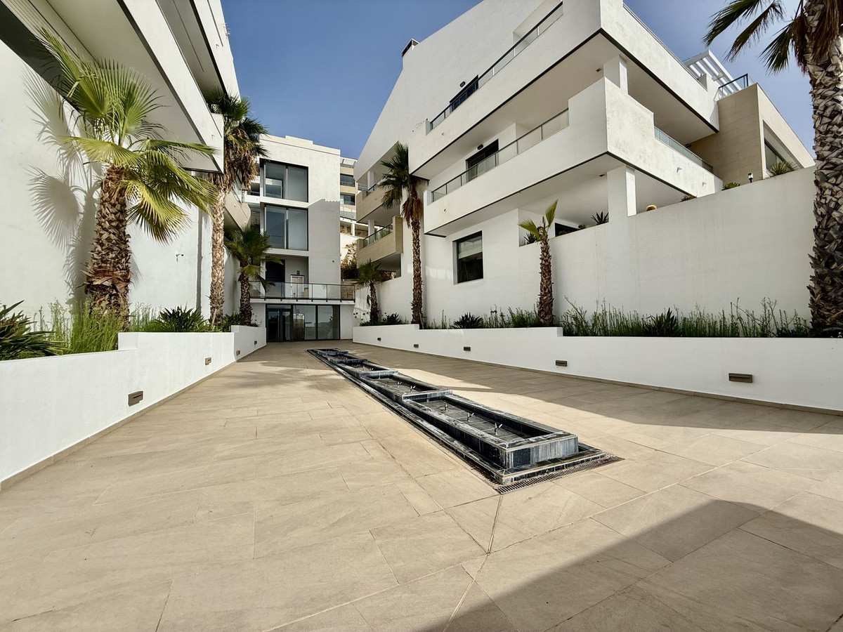 Apartment for sale in Benalmadena | 3 bedrooms H5129107