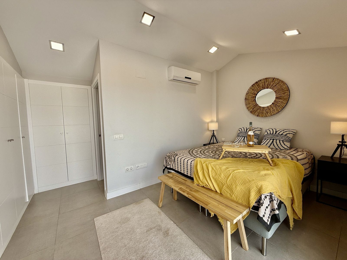 Apartment for sale in Benalmadena | 3 bedrooms H5129107