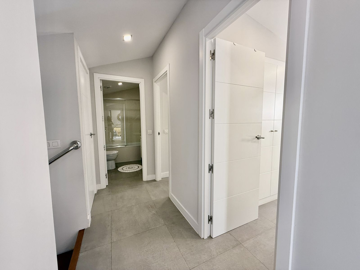 Apartment for sale in Benalmadena | 3 bedrooms H5129107
