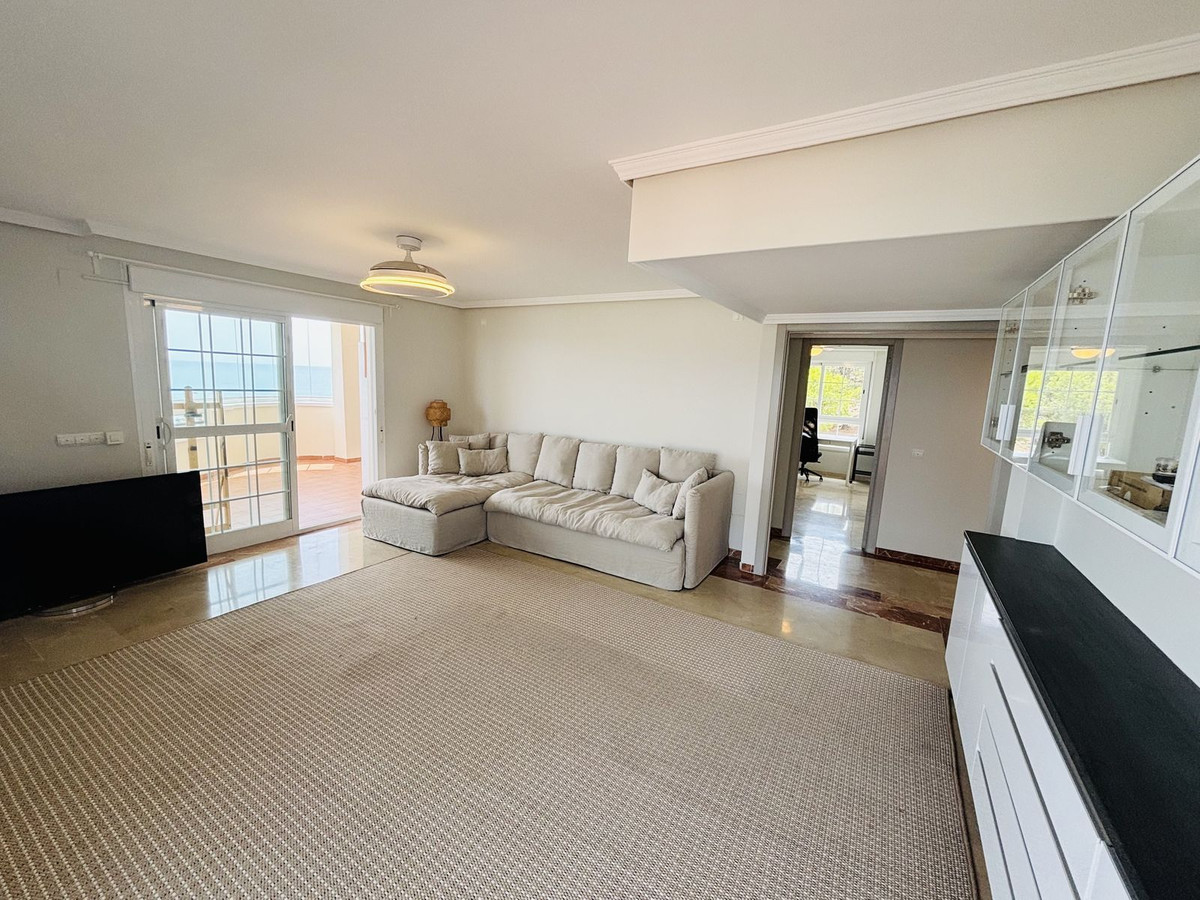 Apartment for sale in Benalmadena | 3 bedrooms H5130844