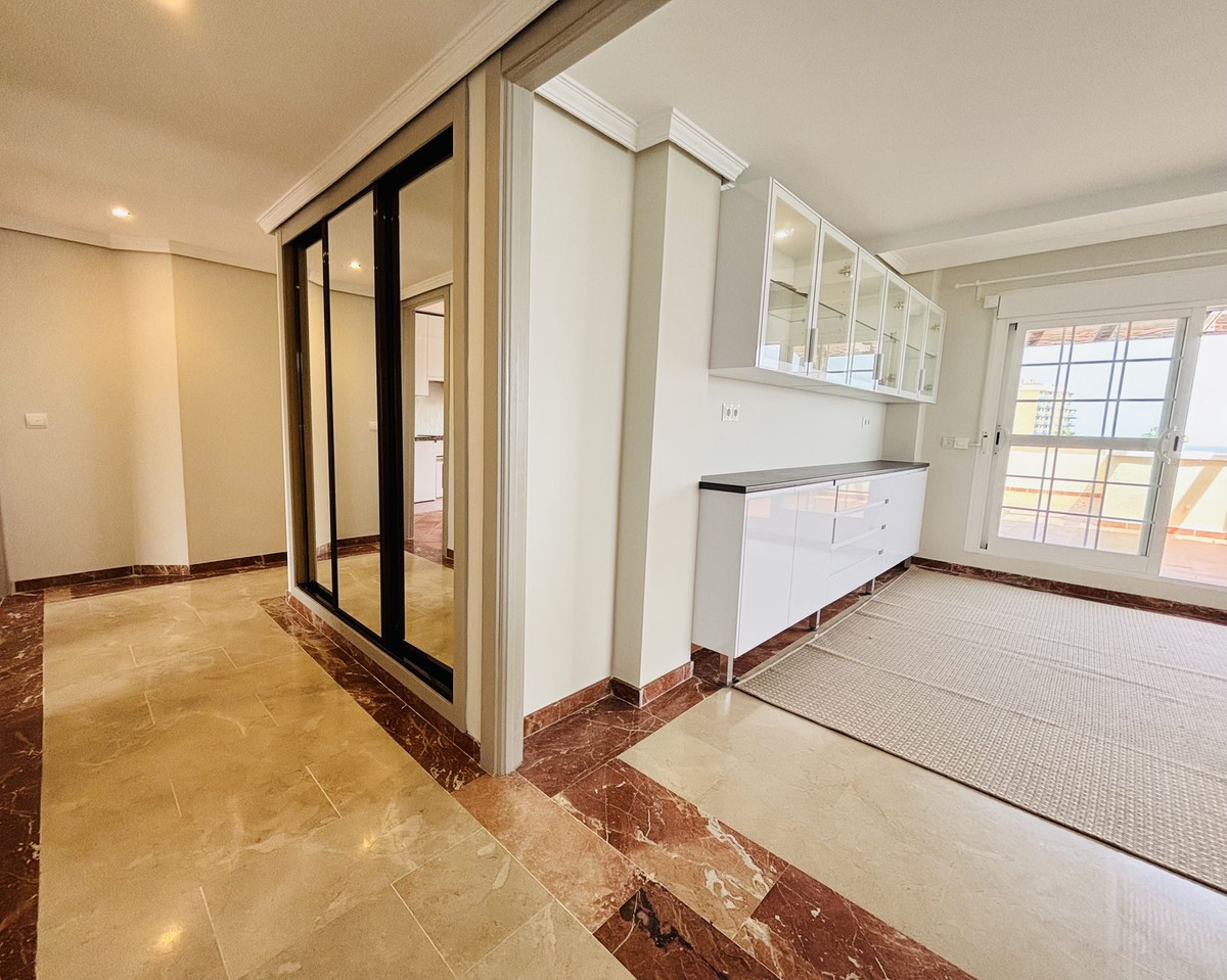 Apartment for sale in Benalmadena | 3 bedrooms H5130844