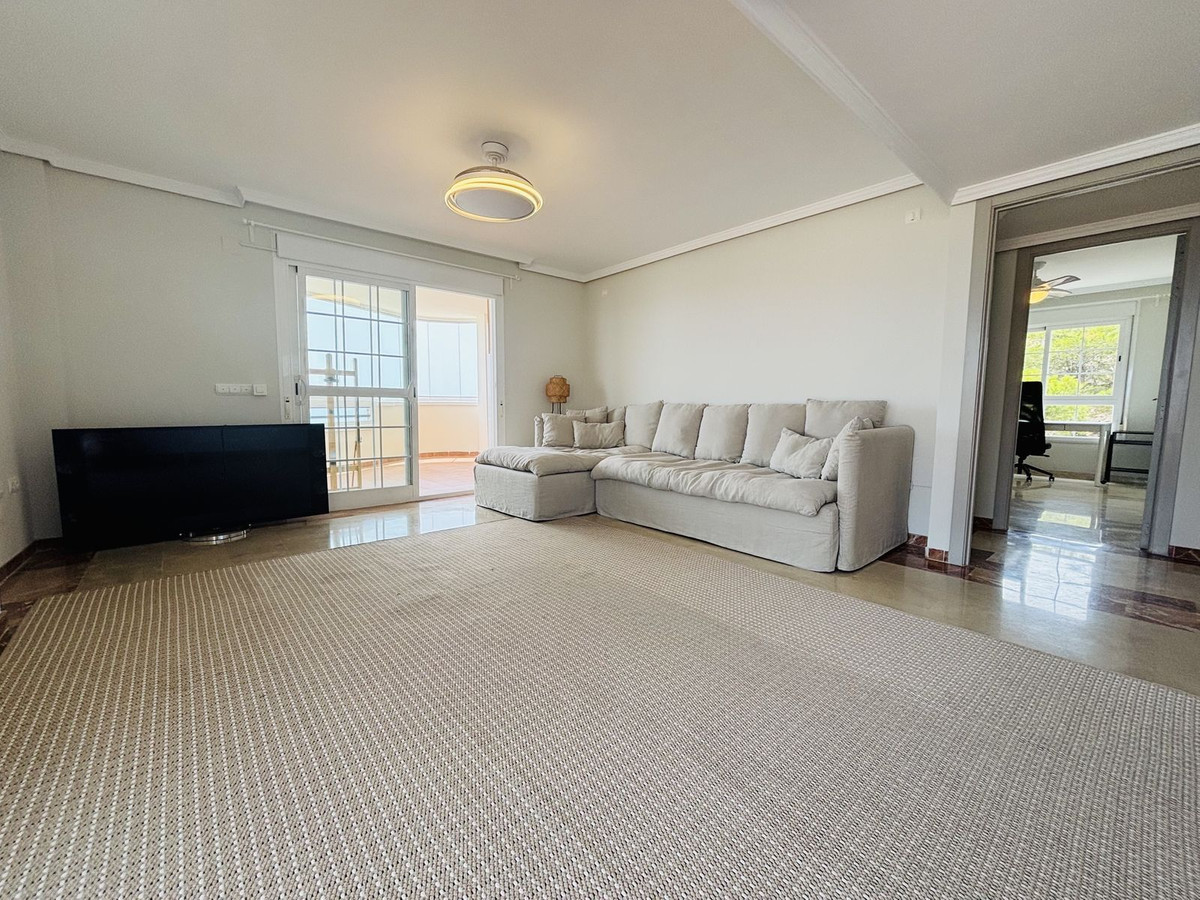 Apartment for sale in Benalmadena | 3 bedrooms H5130844