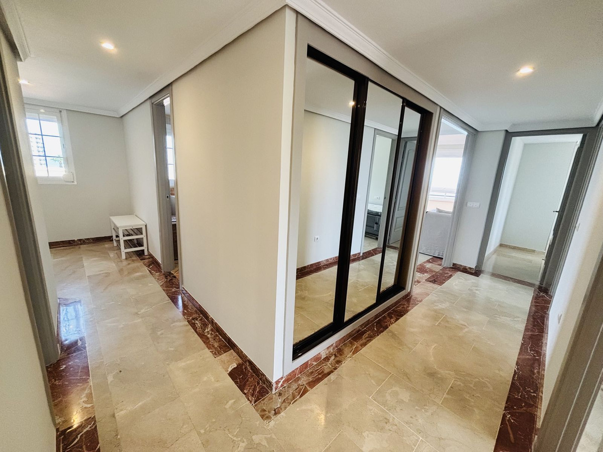 Apartment for sale in Benalmadena | 3 bedrooms H5130844