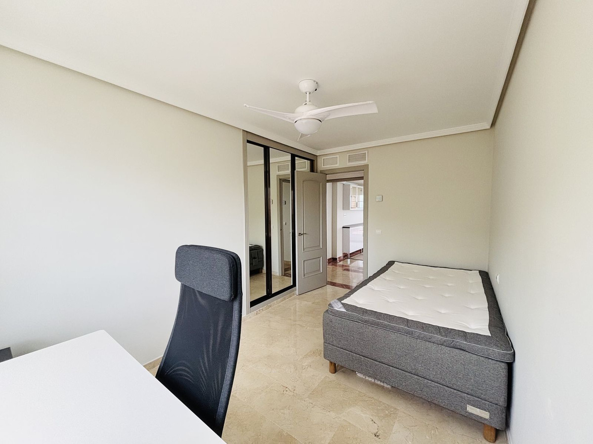 Apartment for sale in Benalmadena | 3 bedrooms H5130844