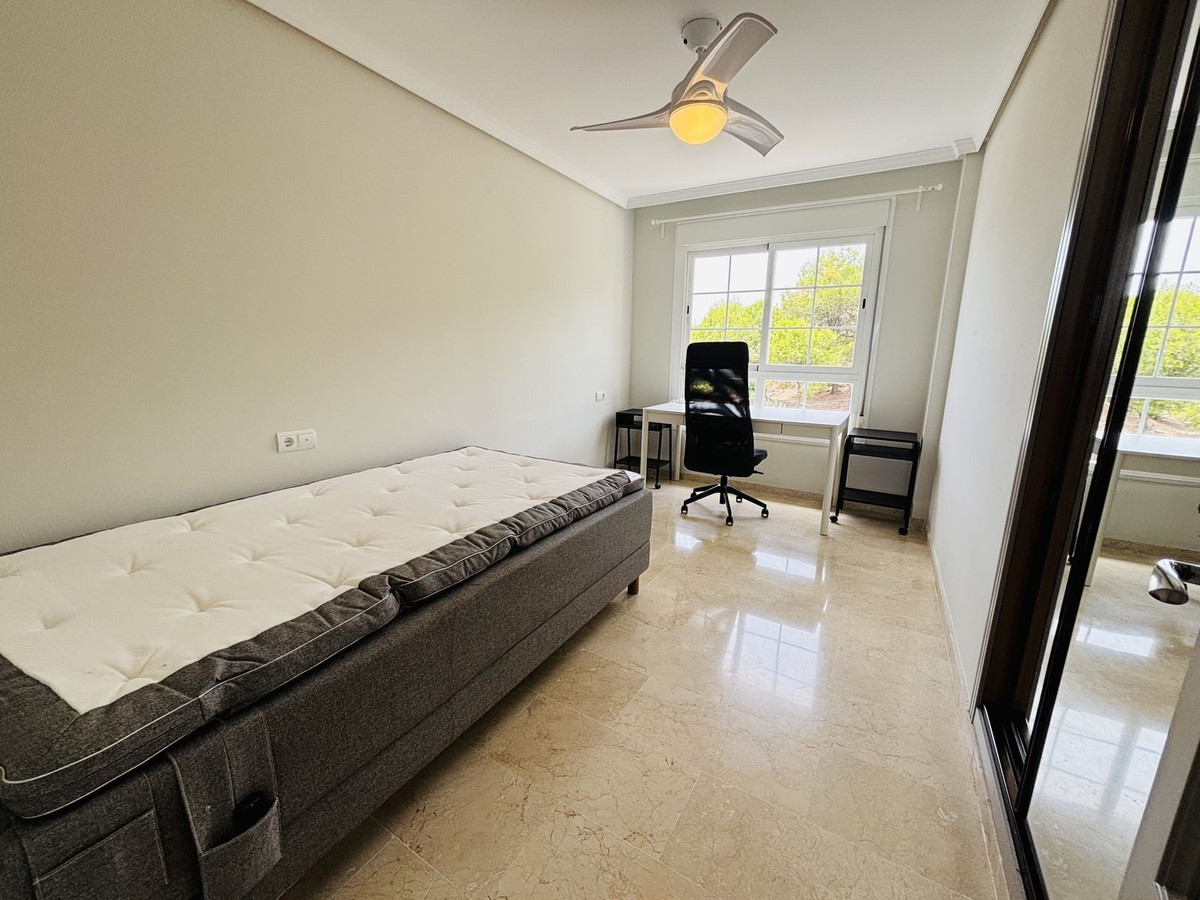 Apartment for sale in Benalmadena | 3 bedrooms H5130844