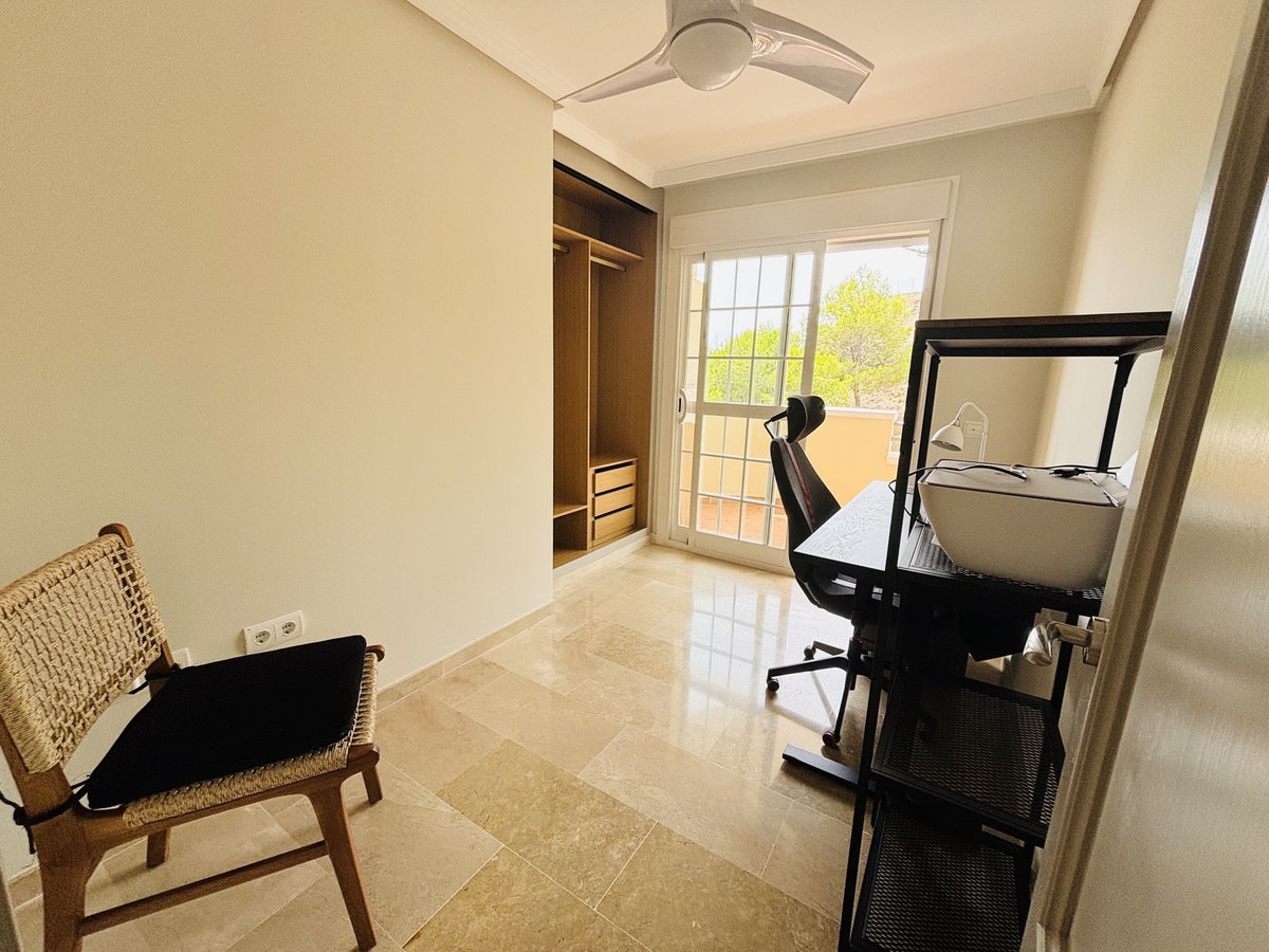 Apartment for sale in Benalmadena | 3 bedrooms H5130844