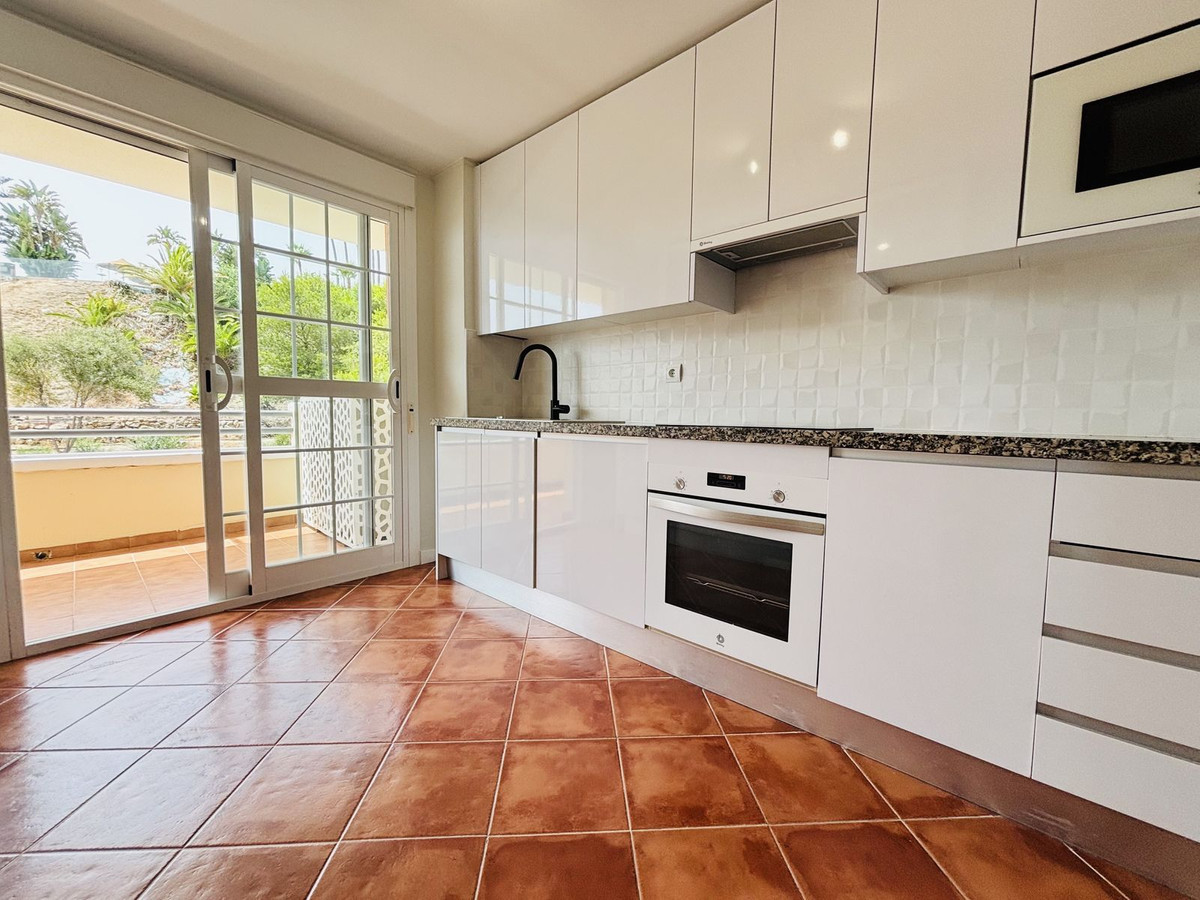 Apartment for sale in Benalmadena | 3 bedrooms H5130844