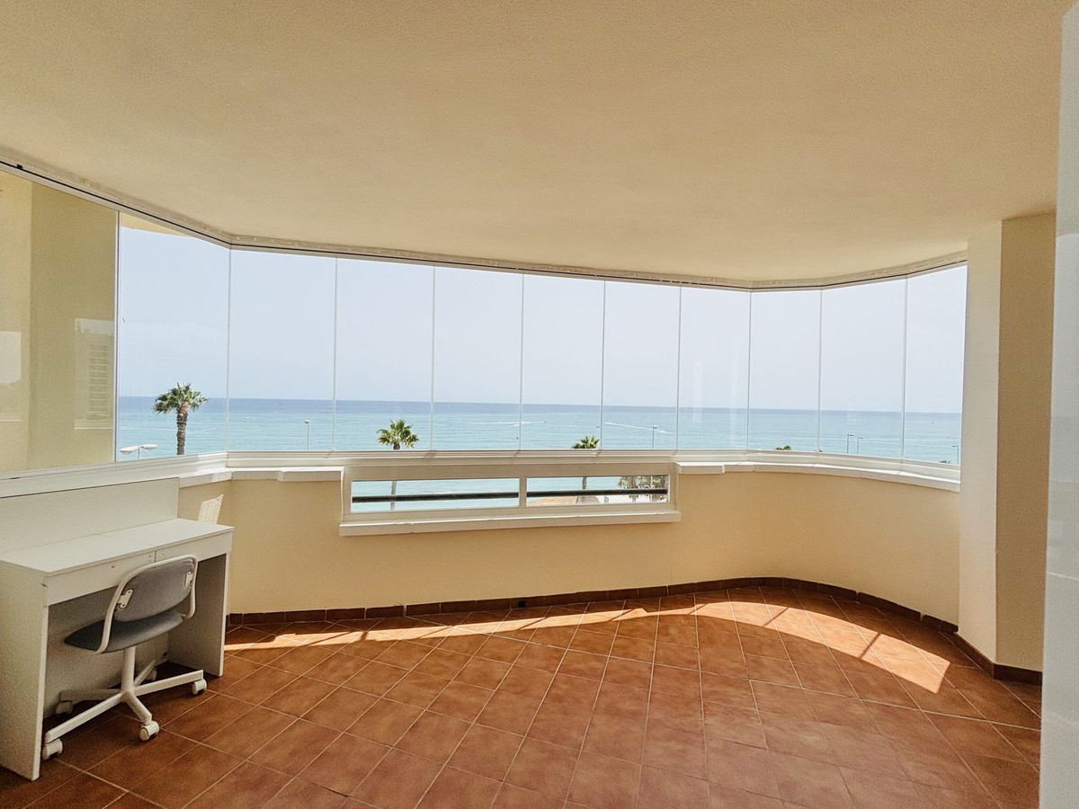 Apartment for sale in Benalmadena | 3 bedrooms H5130844