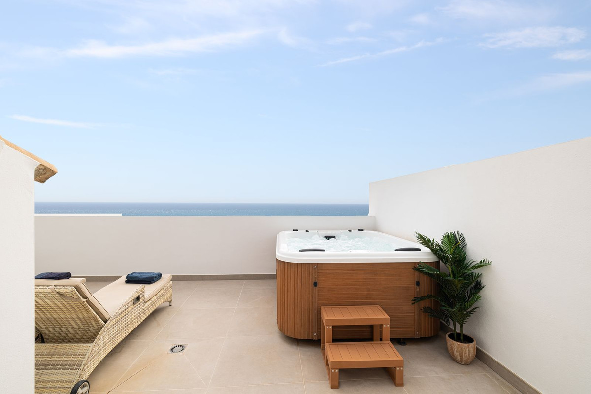 Appartement te koop in Benalmadena | 3 slaapkamers H5265943