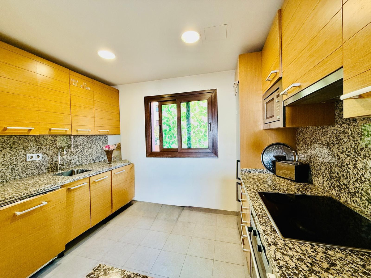 Appartement te koop in Benalmadena | 4 slaapkamers H5288149