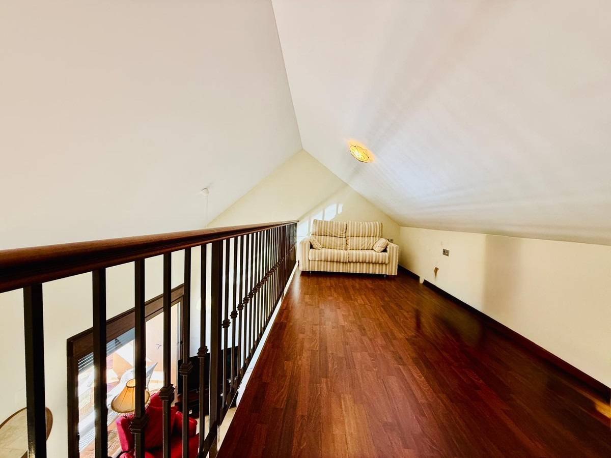 Appartement te koop in Benalmadena | 4 slaapkamers H5288149