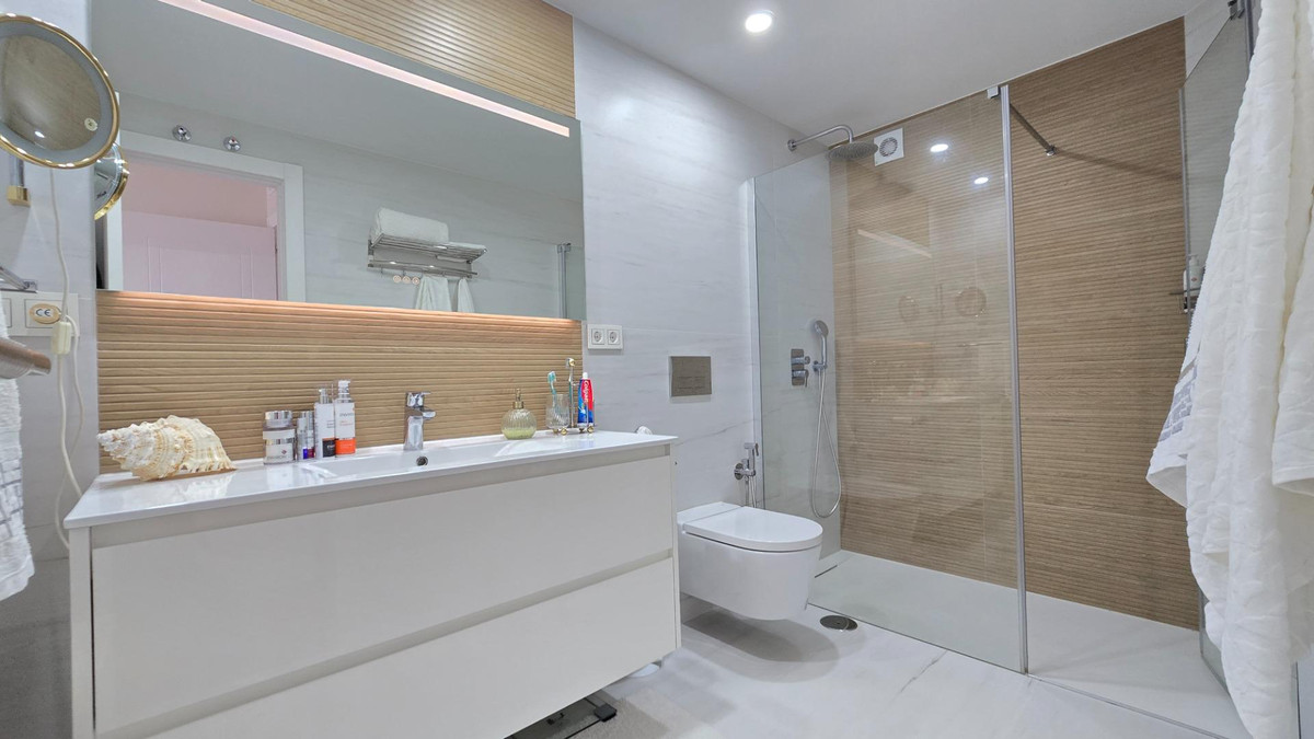 Appartement te koop in Benalmadena | 4 slaapkamers H5317855