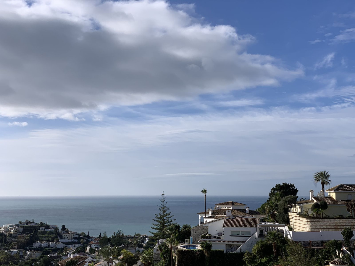 Appartement te koop in Benalmadena | 5 slaapkamers H5387833