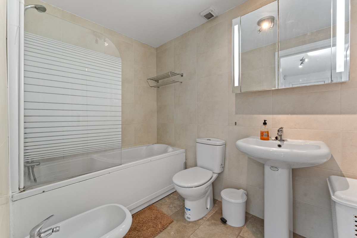 Appartement te koop in Benalmadena | 2 slaapkamers H5387872
