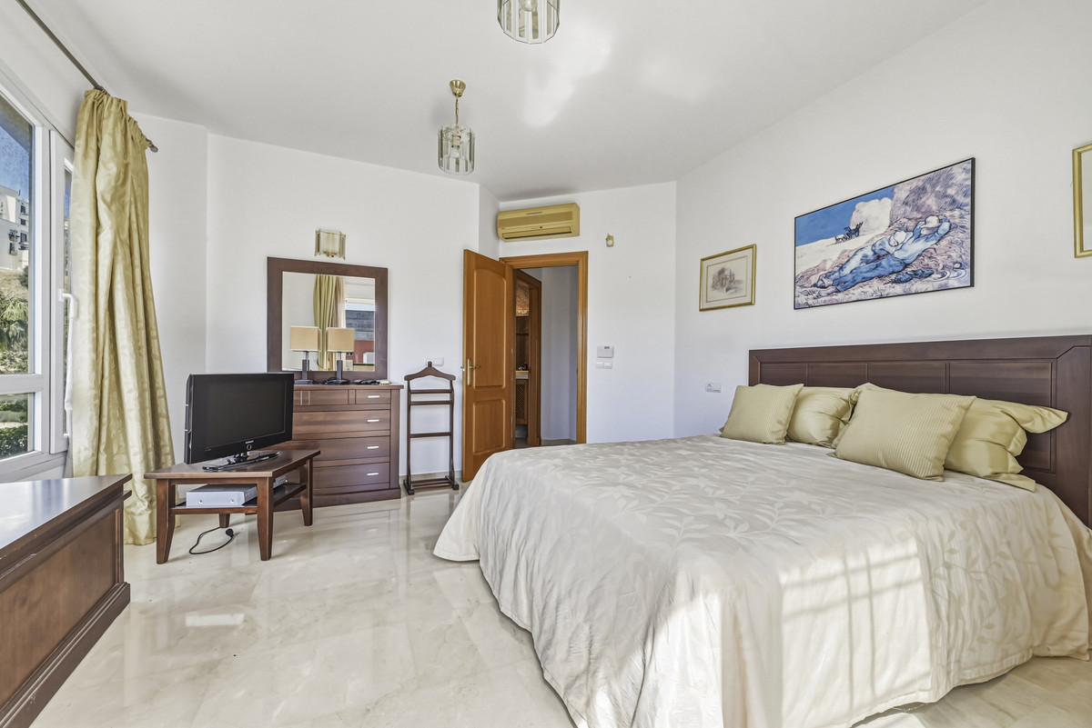 Appartement te koop in Benalmadena | 5 slaapkamers H5395195