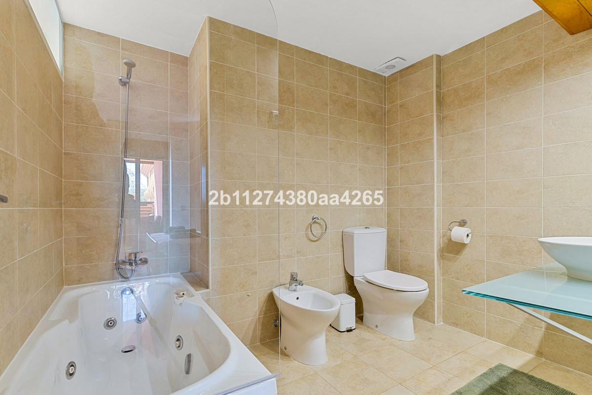 Appartement te koop in Benalmadena | 2 slaapkamers H5396680