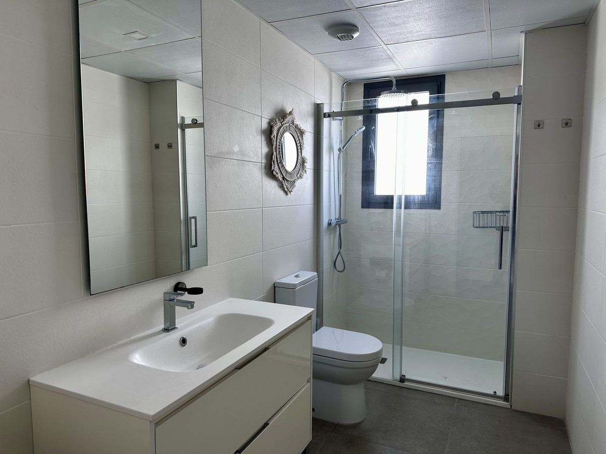 Appartement te koop in Benalmadena | 4 slaapkamers H5407771