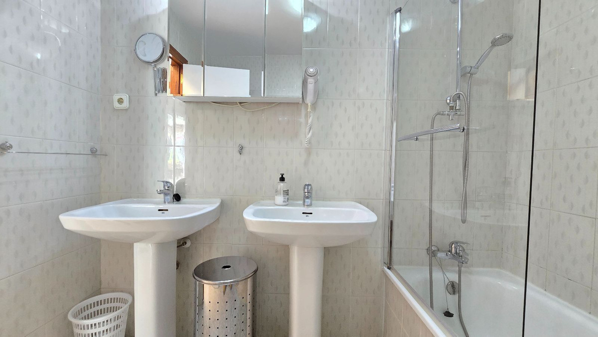 Appartement te koop in Benalmadena | 2 slaapkamers H5426350