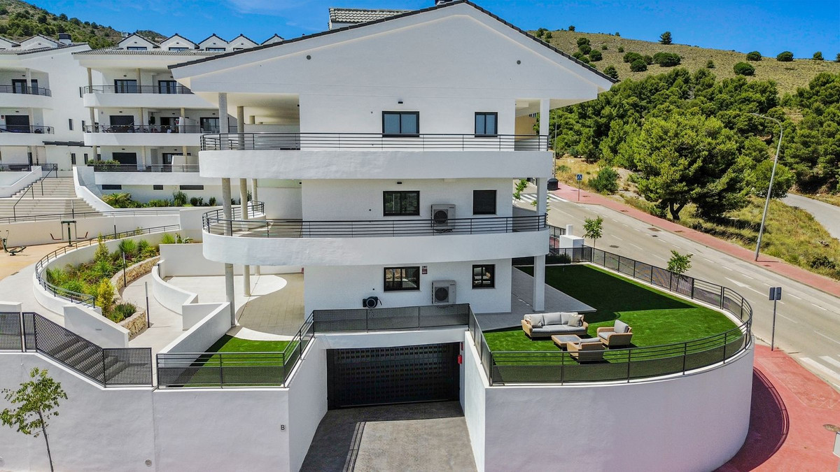 Appartement te koop in Benalmadena | 3 slaapkamers H5433097