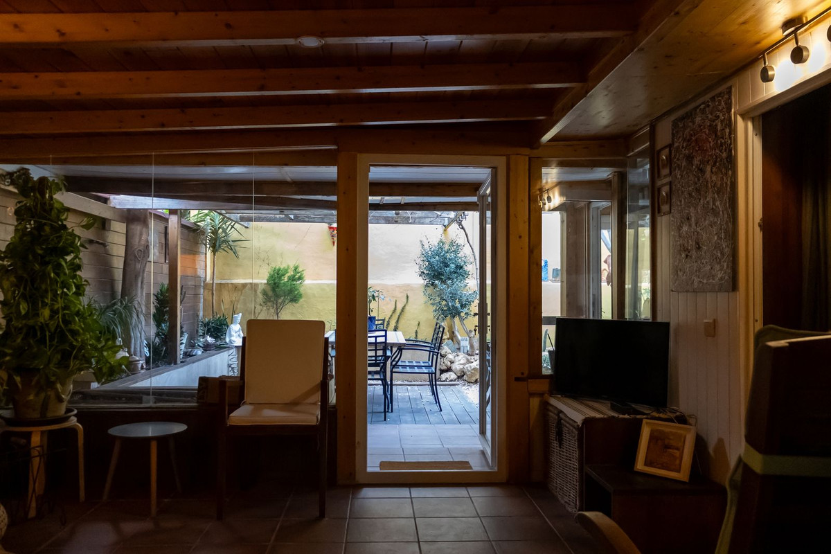 Property main view 64