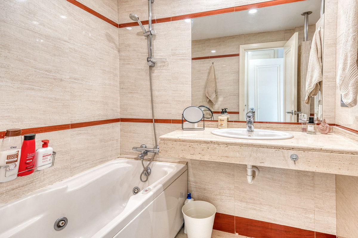 Appartement te koop in Benalmadena | 2 slaapkamers H5474755