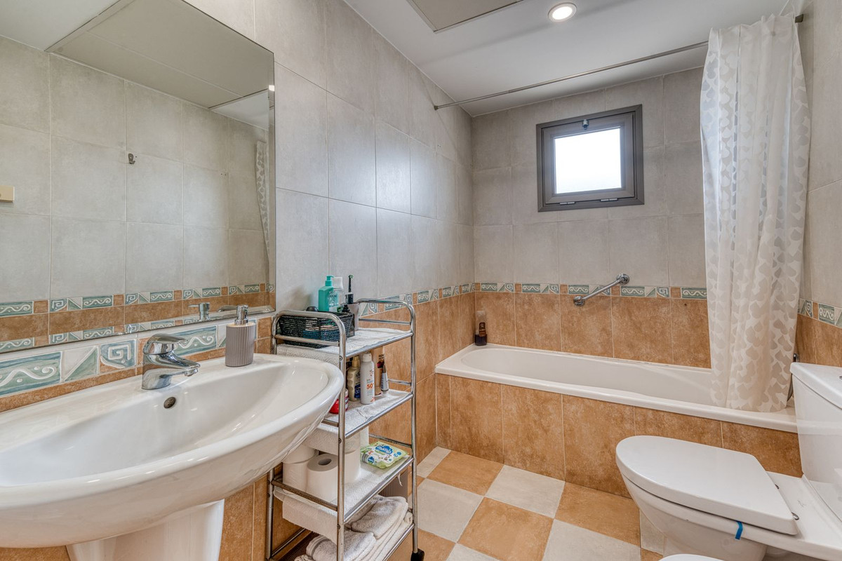 Appartement te koop in Benalmadena | 2 slaapkamers H5474755