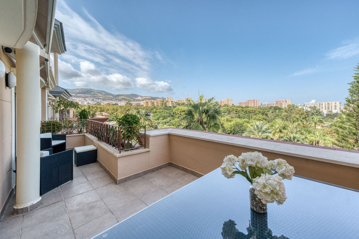 Appartement te koop in Benalmadena | 2 slaapkamers H5474755