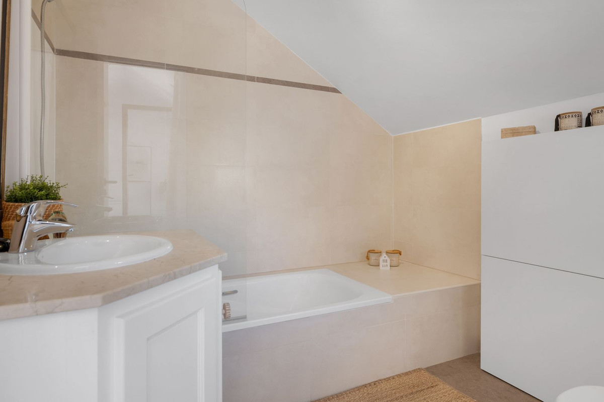 Appartement te koop in Benalmadena | 2 slaapkamers H5495182