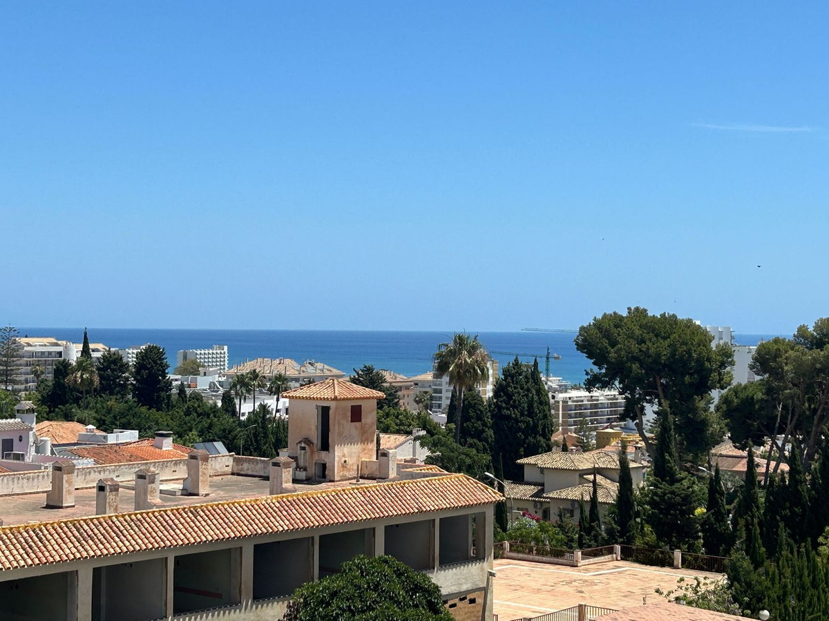 Appartement te koop in Benalmadena Costa | 2 slaapkamers H4991326