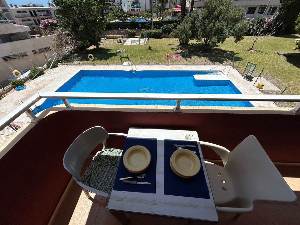 Appartement te koop in Benalmadena Costa | 2 slaapkamers H4991326