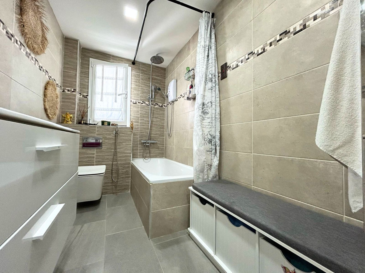 Tussenverdieping Appartement in Benalmadena Costa-15