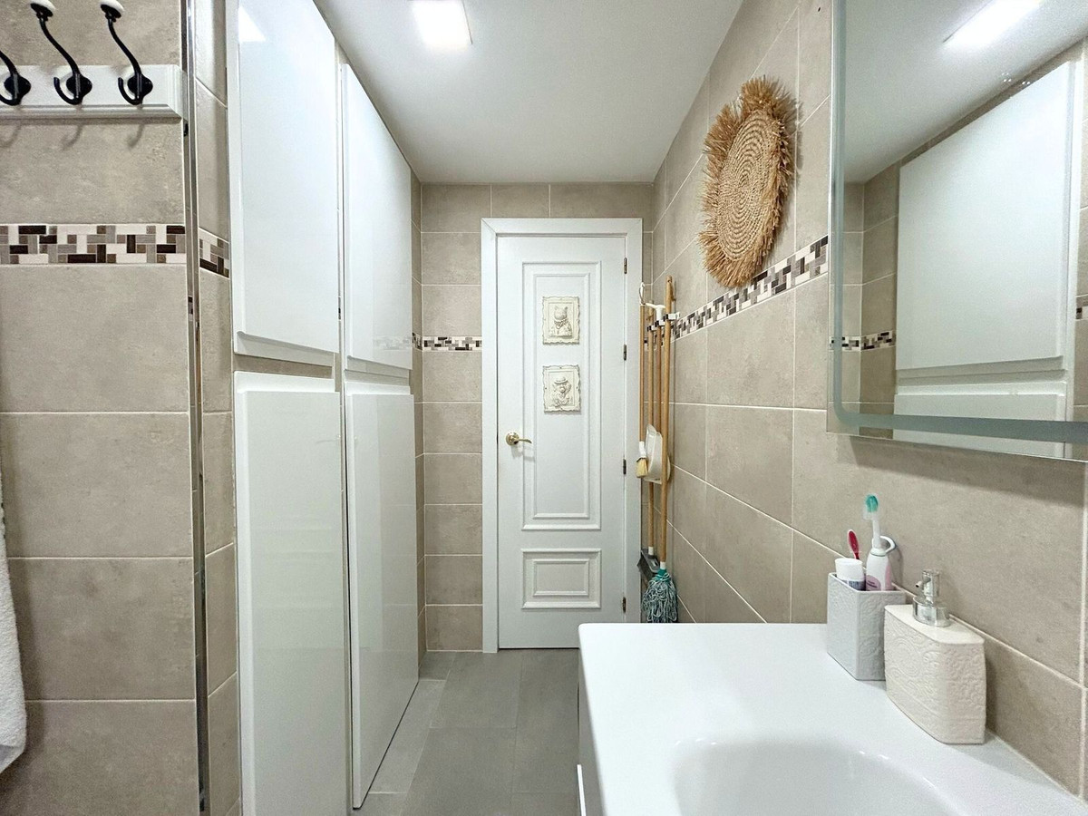 Tussenverdieping Appartement in Benalmadena Costa-16