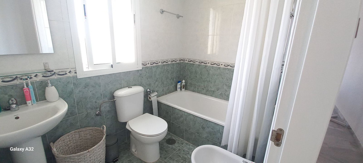 Tussenverdieping Appartement in Benalmadena Costa-14