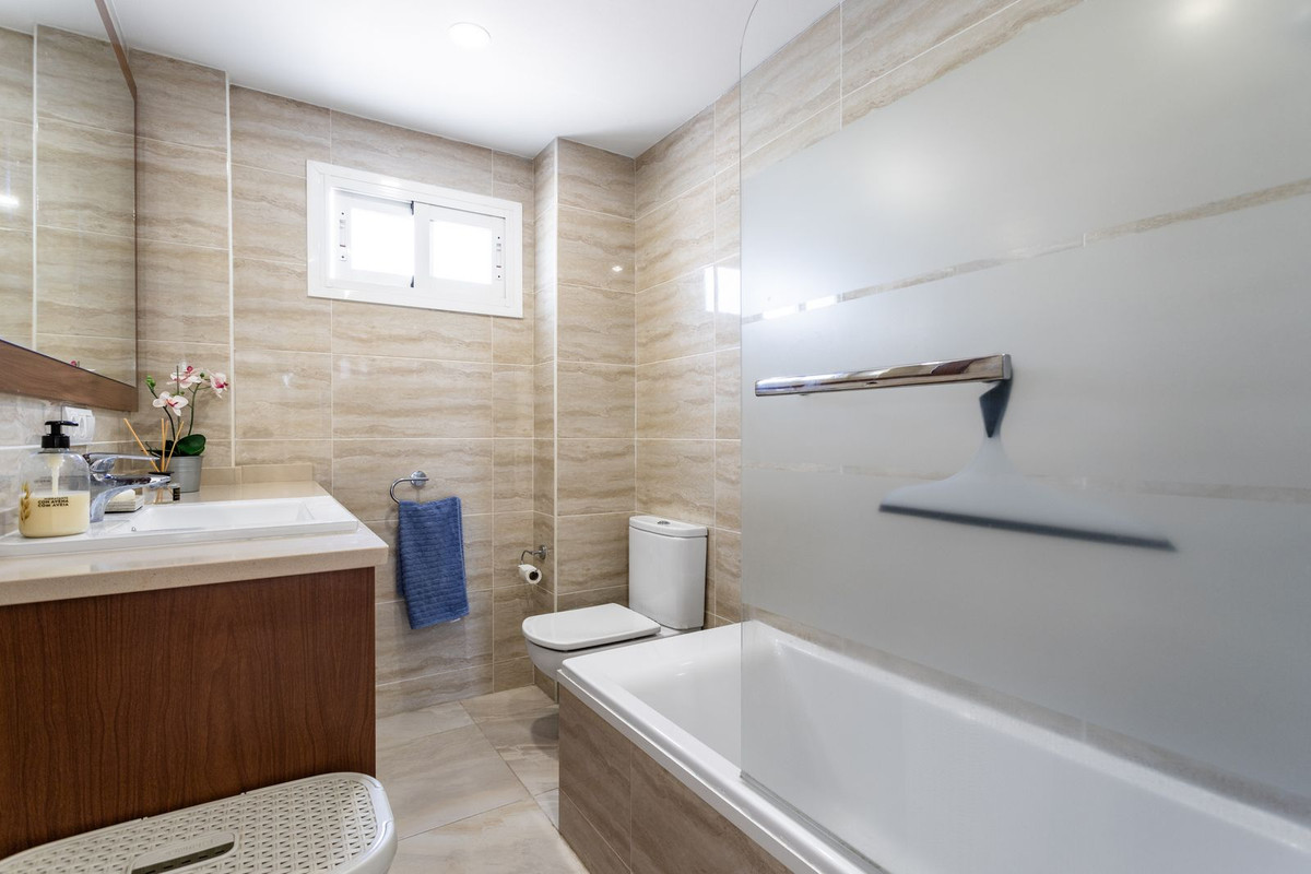 Tussenverdieping Appartement in Benalmadena Costa-16