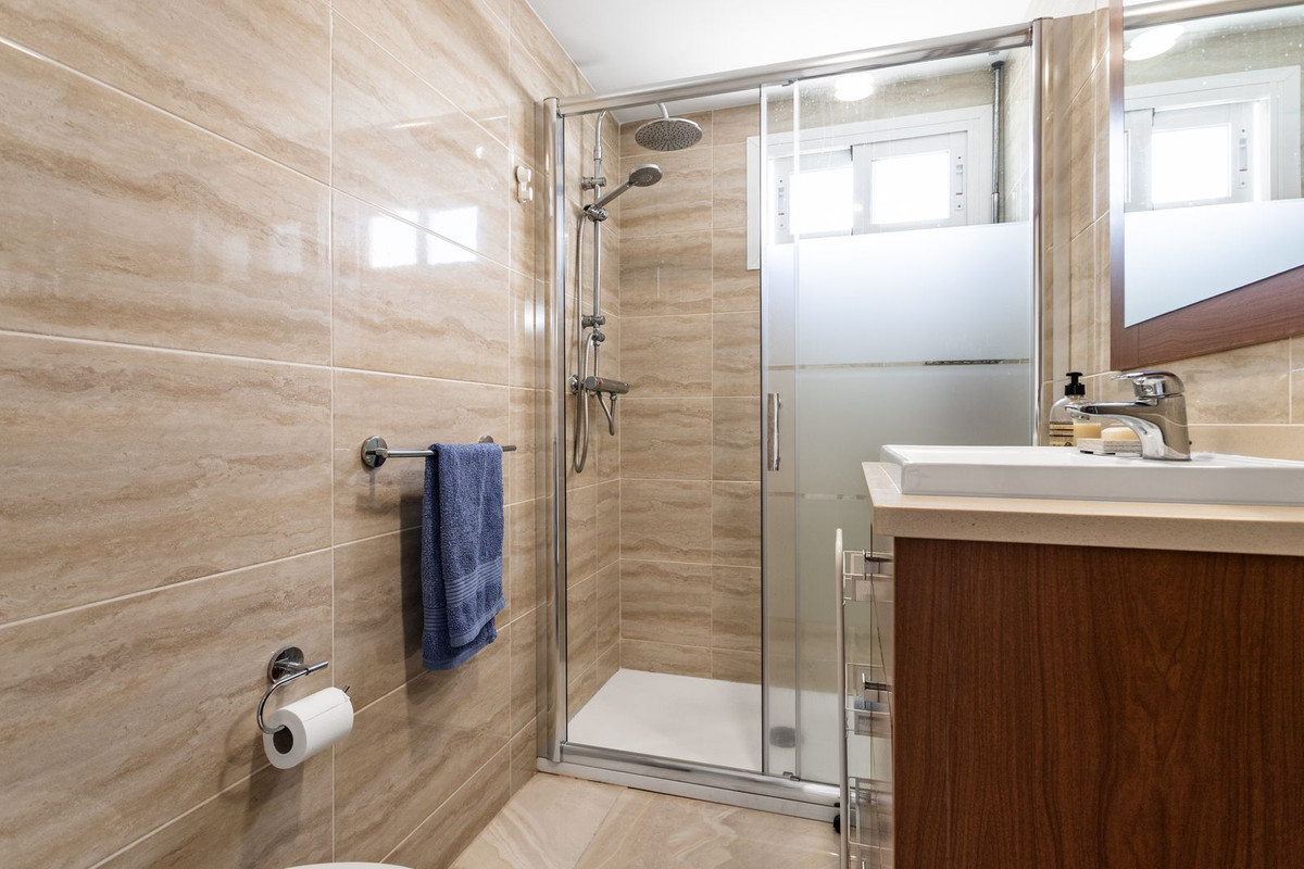 Tussenverdieping Appartement in Benalmadena Costa-18