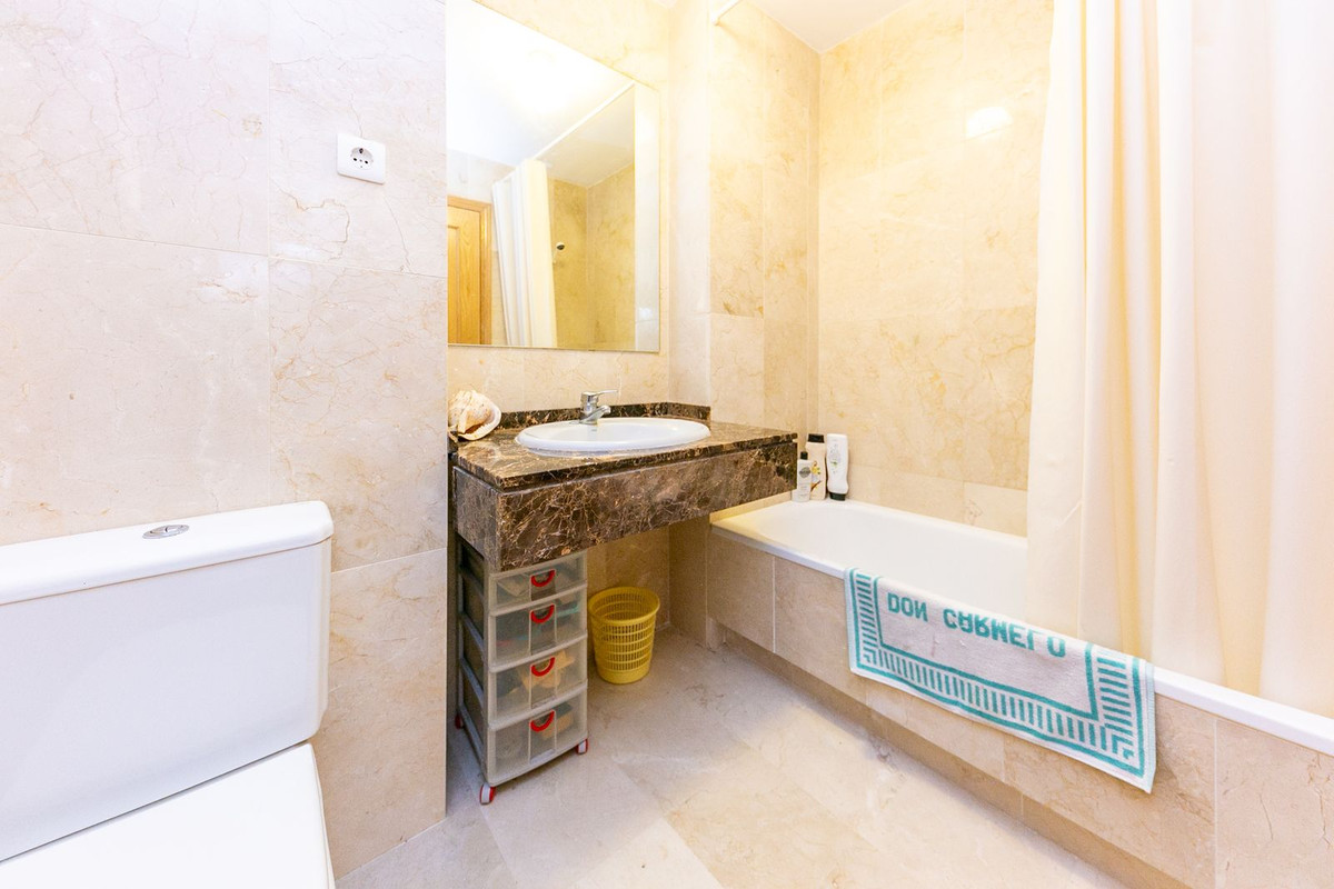 Tussenverdieping Appartement in Benalmadena Costa-18