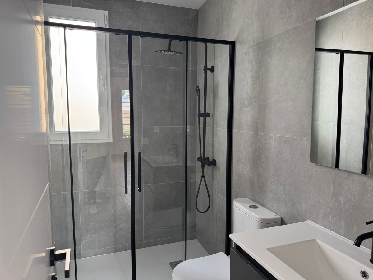 Appartement te koop in Benalmadena Costa | 2 slaapkamers H5039749