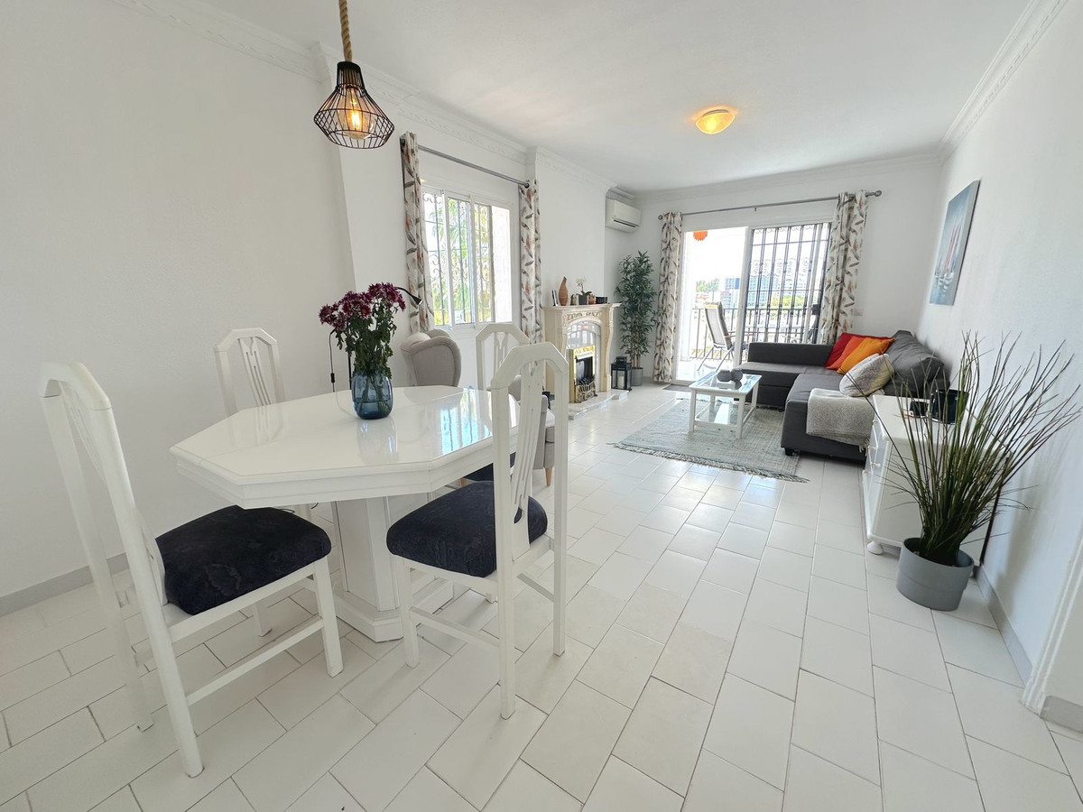 Appartement te koop in Benalmadena Costa | 2 slaapkamers H5068315